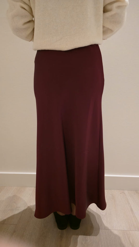 Heavy satin skirt bordeaux