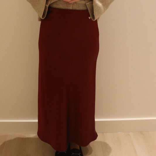 Heavy satin skirt bordeaux