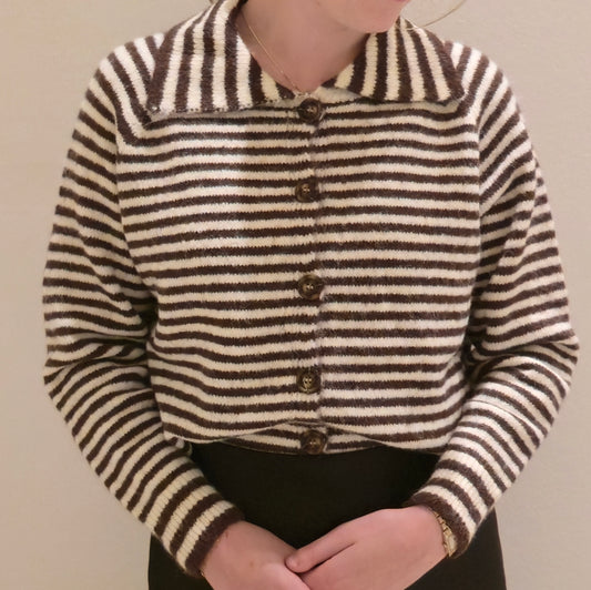 Streep sweater bruin