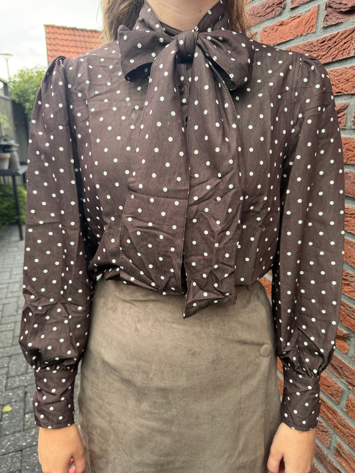Blouse polkadot strik bruin