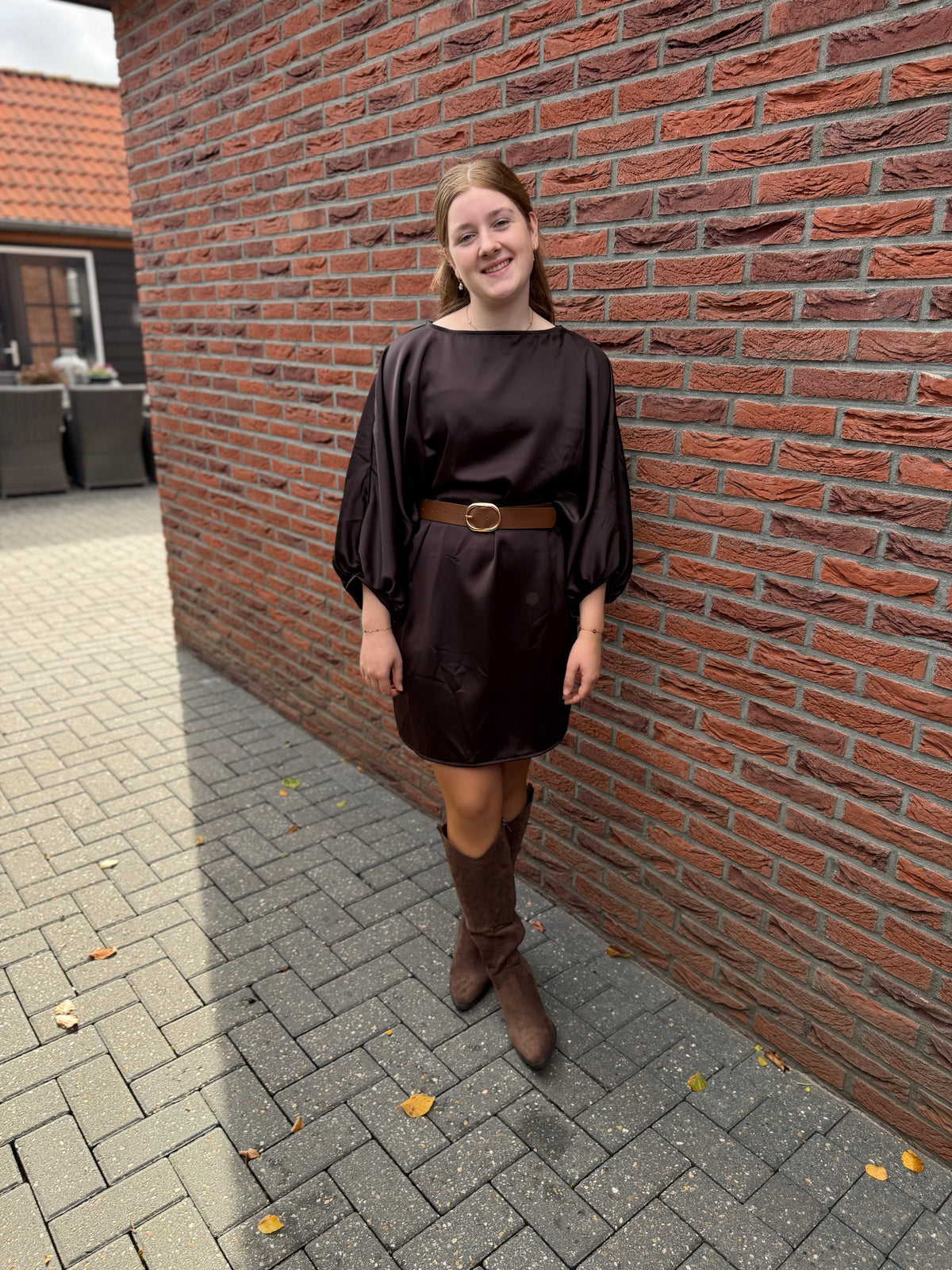 Jurk satijn bruin