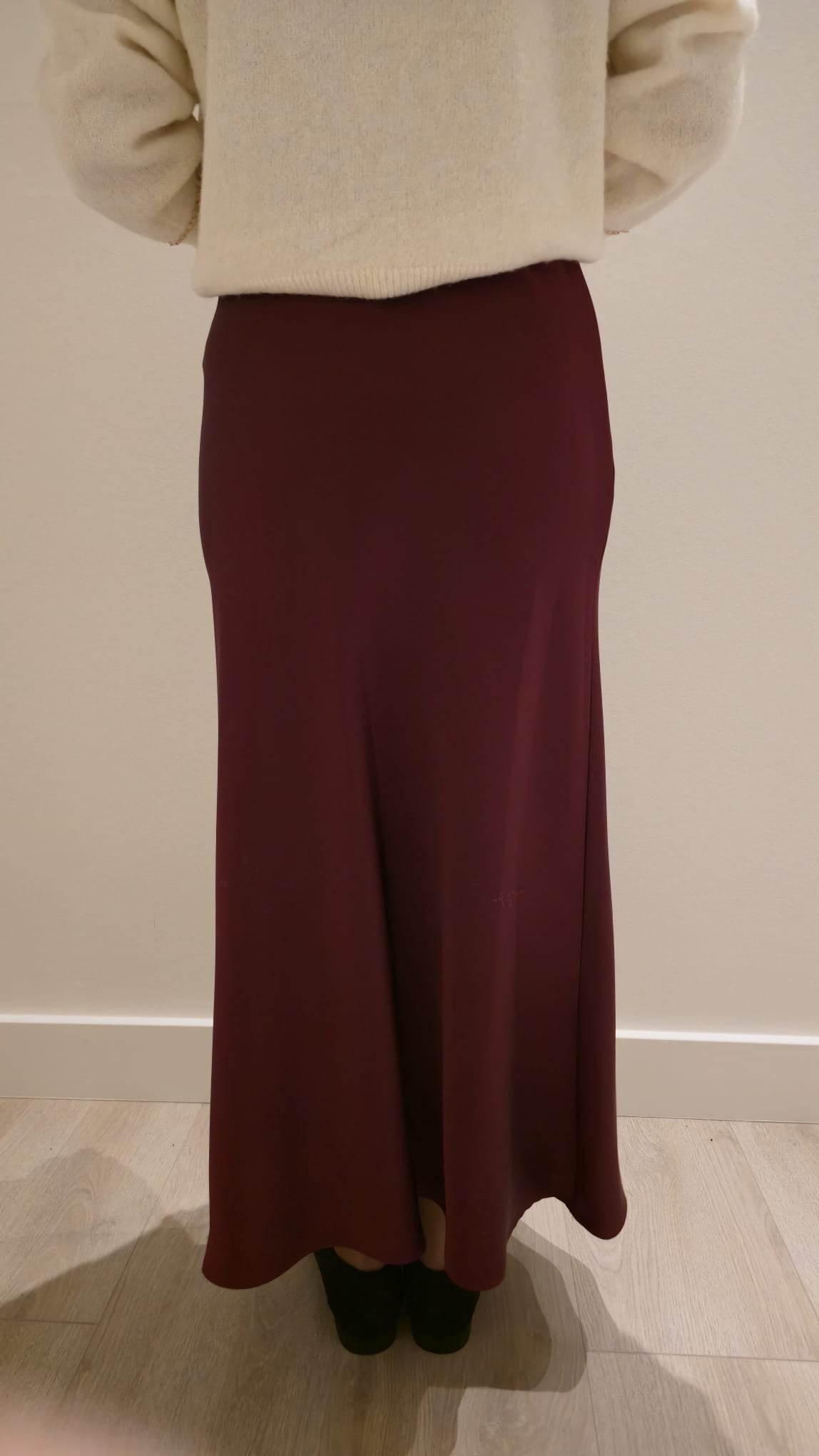 Heavy satin skirt bordeaux