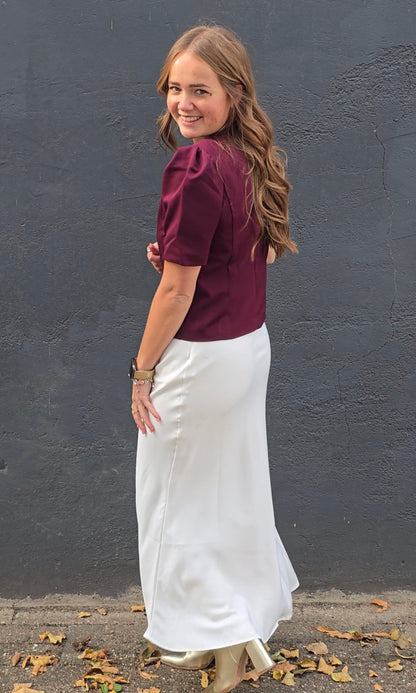Witte satijnen rok met split